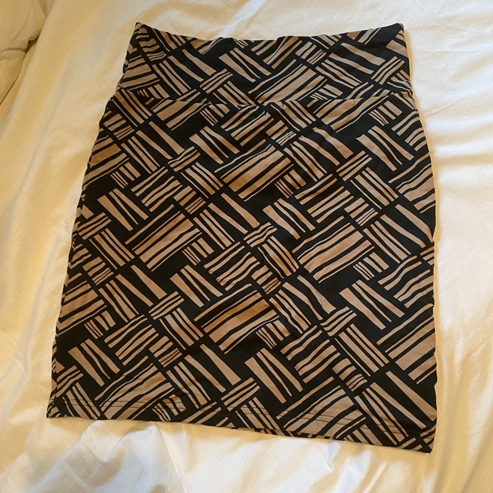 Spandex stretchy fitted Black and Tan skirt